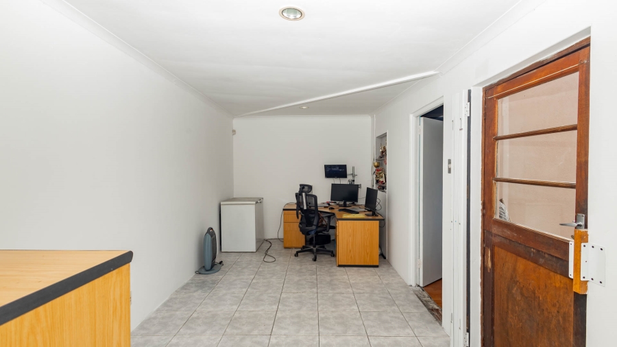 3 Bedroom Property for Sale in Heideveld Western Cape